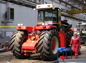 Трактор Верcаnайл. Фото "Кавказского Узла" Трактор Верcаnайл. Фото "Кавказского Узла"