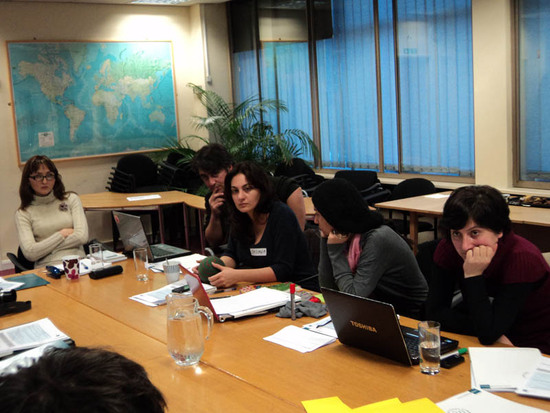 Лондон. Слева на право Марина Нагайи, Юра Манвелян, Оксана Мусаелян, Лусине Мусаелян и Анаит Даниелян