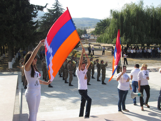 На Мемориальном комплексе. На Мемориальном комплексе.