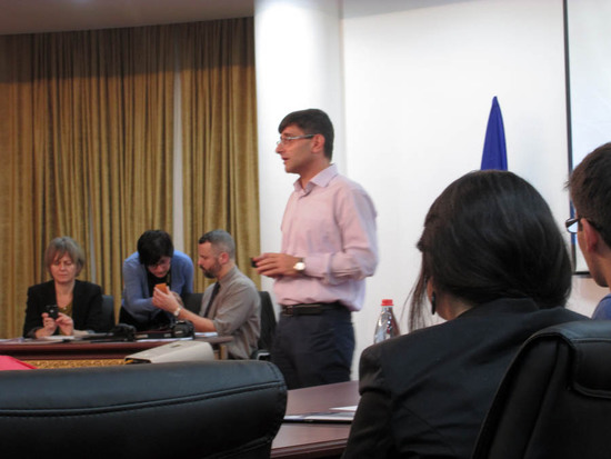 О работе над фильмом рассказывает Арутюн Мансурян – управляет обучением в Интерньюс Армении. О работе над фильмом рассказывает Арутюн Мансурян – управляет обучением в Интерньюс Армении.