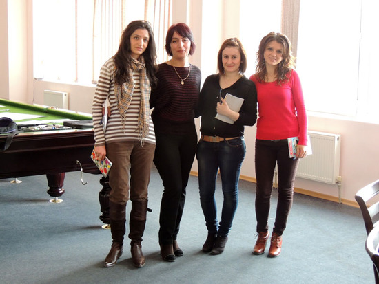 Мартунинская группа. Слева на право: Гаяне, Карина, Шушан и Стелла. Мартунинская группа. Слева на право: Гаяне, Карина, Шушан и Стелла.