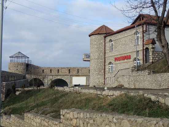Ресторан в крепости. Ресторан в крепости.