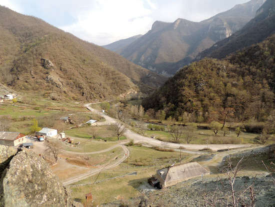 Дорога в с. Дадиванк. Дорога в с. Дадиванк.