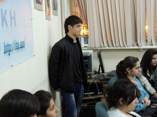 Парень не усидел... Парень не усидел...