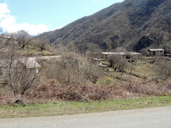 Небольшое село 10 верст. Во время депортации населения (операция Небольшое село 10 верст. Во время депортации населения (операция