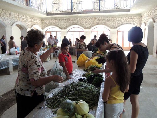 У каждого продавца свои весы... У каждого продавца свои весы...