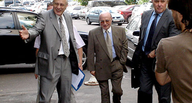 Заместитель главы МИД РФ Григорий Карасин (справа). Фото "Кавказского Узла"