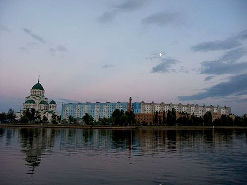 Астрахань, вид с набережной. Фото с сайта http://astrakhan-450.ru, автор Константин Беспалов Астрахань, вид с набережной. Фото с сайта http://astrakhan-450.ru, автор Константин Беспалов