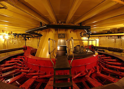 Шахта гидроагрегата, Волжская ГЭС. Волгоград, 29 декабря 2009 года. Фото "Кавказского Узла" Шахта гидроагрегата, Волжская ГЭС. Волгоград, 29 декабря 2009 года. Фото "Кавказского Узла"