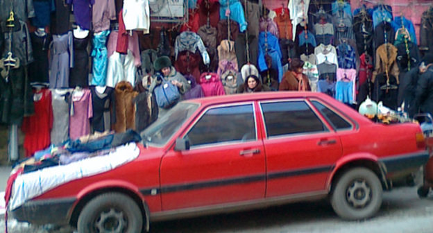 Торговцы около Соборной площади, Ростов-на-Дону, 14 января 2011 года. Фото "Кавказского узла"