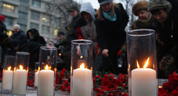 Акция памяти жертв теракта в аэропорту "Домодедово", Москва, 27 января 2011 года. Фото "Кавказского узла"