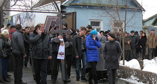 Похороны семьи Слизаевых в Ставрополе,  24 января 2011 года. Фото: А. Медведев для "Кавказского узла"