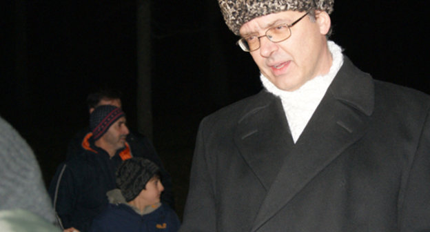 Микаэль Стурше на митинге чеченских беженцев в ноябре 2010. Финляндия, Похья. Фото "Кавказского узла".