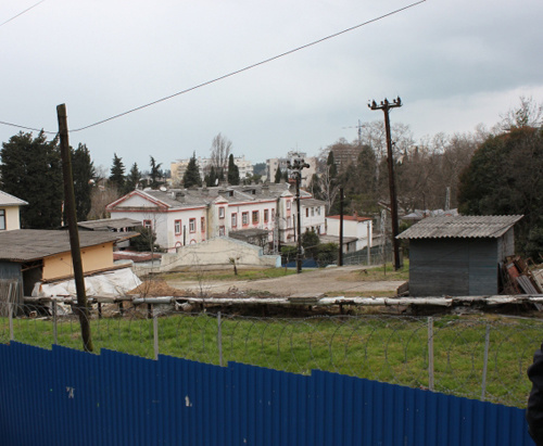 Часть улицы Войкова в Сочи, Краснодарский край. Март 2011 г. Фото: Блог им. svobodanaroda, www.privetsochi.ru Часть улицы Войкова в Сочи, Краснодарский край. Март 2011 г. Фото: Блог им. svobodanaroda, www.privetsochi.ru
