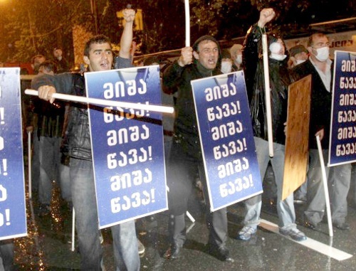 Участники митинга оппозиции в Тбилиси 25-26 мая 2011 г. Фото: Канал ПИК (www.pik.tv) Участники митинга оппозиции в Тбилиси 25-26 мая 2011 г. Фото: Канал ПИК (www.pik.tv)