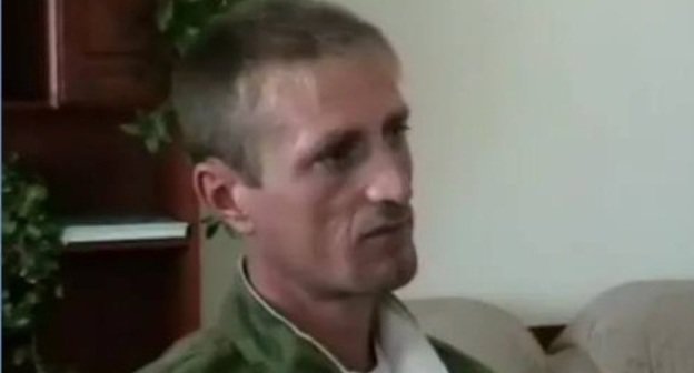 Рядовой Андрей Попов во время очной ставки с директором кирпичного завода возле Каспийска Магомедом Раджабовым. 14 сентября 2011 года. Фото Тимура Исаева для "Кавказского узла"