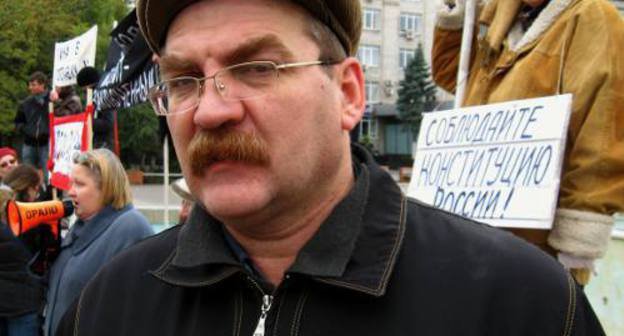 Вадим Меркулов, председатель регионального отделения общественной  организации "За права человека", на митинге памяти жертв политических репрессий в Волгограде, 31 октября 2011 г. Фото Вячеслава Ященко для "Кавказского узла"