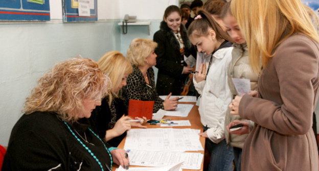 На одном из избирательных участков Владикавказа. 4 декабря 2011 г. Фото Владимира Мукагова для "Кавказского узла"