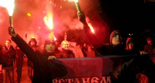 Участники факельного шествия националистов в Волгограде 11 декабря 2011 г. Фото Вячеслава Ященко для "Кавказского узла"
