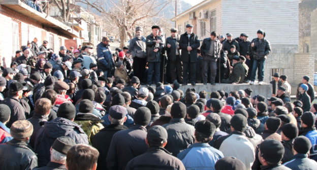Дагестан, Унцукульский район, 14 января 2012 г. Митинг жителей селения Гимры с требованием снять режим КТО. Фото Ахмеда Магомедова для "Кавказского узла"