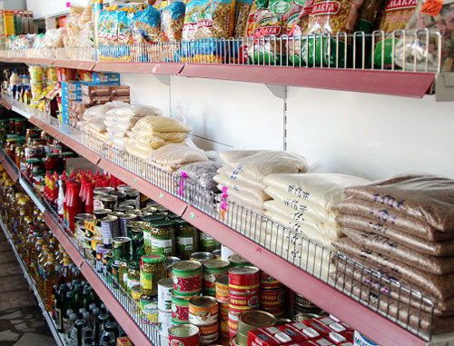 Северная Осетия, г. Беслан. Ассортимент продуктовых товаров в  магазине. Фото Дмитрия Тамерланова для "Кавказского узла"