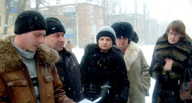 Пикет сотрудников Водоканала в городе Зверево Ростовской области, 16 февраля 2012 года. Фото предоставлено организаторами мероприятия