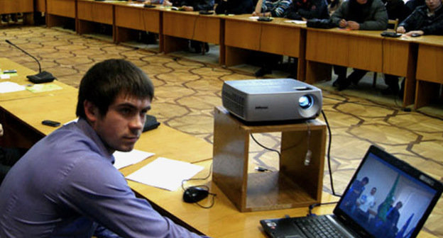 Студенты Адыгейского Государственного университета на конференции, Майкоп, 2011 г. Фото: www.adygnet.ru