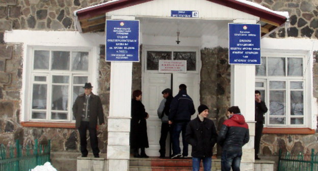 Избирательный участок в селе Гизель Пригородного района Северной Осетии. 4 марта 2012 г. Фото Эммы Марзоевой для "Кавказского узла"