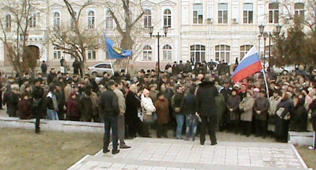 Астрахань, 24 марта 2012 г. Митинг регионального отделения партии "Справедливая Россия" за отмену результатов выборов мэра города. Фото Елены Гребенюк для "Кавказского узла"
