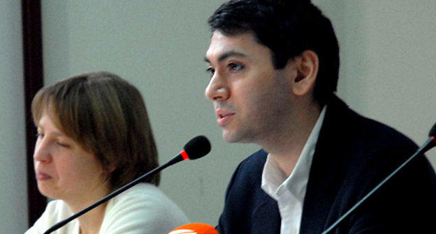 Григорий Мельконьянц на пресс-конференции проекта "Гражданин Наблюдатель". Москва, 7 декабря 2012 г. Фото: www.memo.ru