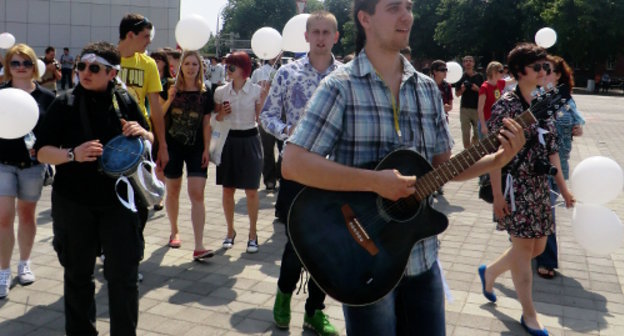 Акция-прогулка в Краснодаре 6 мая 2012 г. Фото Натальи Дорохиной для "Кавказского узла"