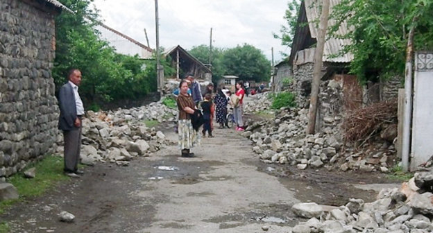 Последствия землетрясения в селе Базар Загатальского района Азербайджана. 7 мая 2012 г. Фото ИА "Туран"