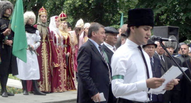 Митинг, посвященный 148-й годовщине со дня окончания Кавказской войны. Нальчик, 21 мая 2012 г. Фото Луизы Оразаевой для "Кавказского узла"