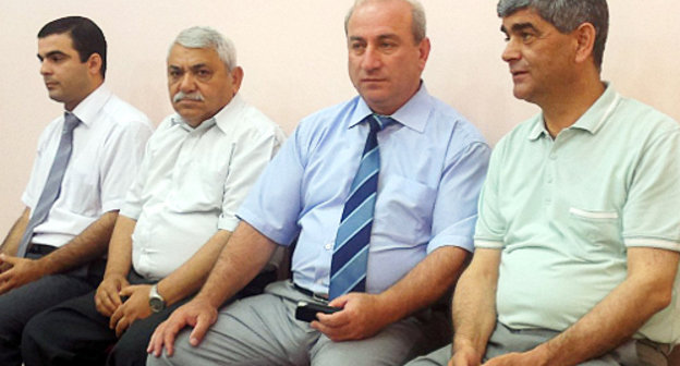 Справа налево: кандидаты в президенты Нагорного Карабаха Виталий Баласянян, Аркадий Согомонян, Валерий Хачатрян, и представитель действующего президента НКР Араик Лазарян на регистрации кандидатов в ЦИК НКР.  Степанакерт, 15 июня 2012 г. Фото Алвард Григорян для "Кавказского узла"