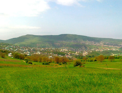 Село Калининаул в Дагестане. Фото: Умар Дагиров, http://commons.wikimedia.org Село Калининаул в Дагестане. Фото: Умар Дагиров, http://commons.wikimedia.org