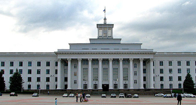 Дом правительства в Нальчике. Фото http://www.yuga.ru Дом правительства в Нальчике. Фото http://www.yuga.ru