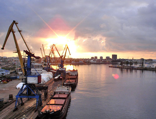 Морской порт в Батуми. Фото http://ru.wikipedia.org Морской порт в Батуми. Фото http://ru.wikipedia.org
