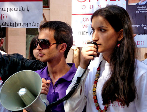 Шествие в поддержку Вардана Осканяна в Ереване. Армения, 19 октября 2012 г. Фото Армине Мартиросян для "Кавказского узла" Шествие в поддержку Вардана Осканяна в Ереване. Армения, 19 октября 2012 г. Фото Армине Мартиросян для "Кавказского узла"