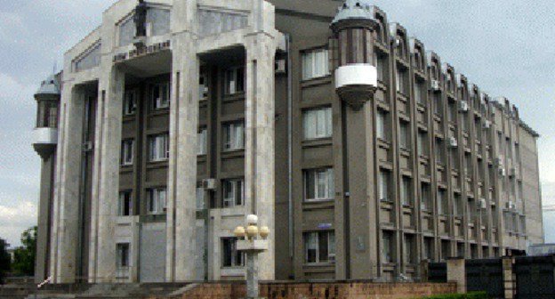 Здание Верховного суда Карачаево-Черкесской республики. Фото http://vs.kchr.sudrf.ru/ Здание Верховного суда Карачаево-Черкесской республики. Фото http://vs.kchr.sudrf.ru/