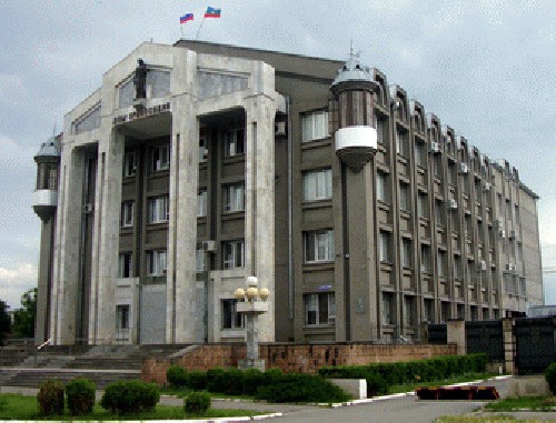 Здание Верховного суда Карачаево-Черкесской республики. Фото http://vs.kchr.sudrf.ru/ Здание Верховного суда Карачаево-Черкесской республики. Фото http://vs.kchr.sudrf.ru/
