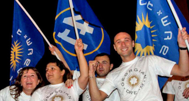 Сторонники "Грузинской мечты". Тбилиси, 1 октября 2012 г. Фото: Азиза Каримова для "Кавказского узла" Сторонники "Грузинской мечты". Тбилиси, 1 октября 2012 г. Фото: Азиза Каримова для "Кавказского узла"