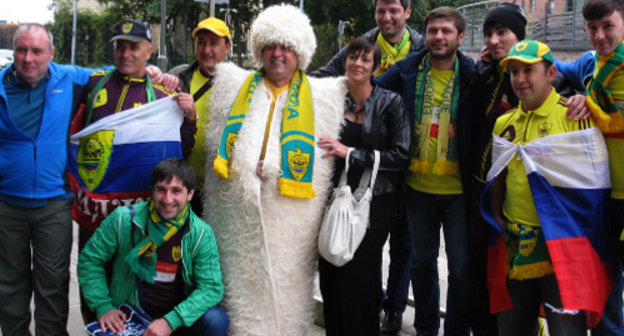 Болельщики "Анжи" в Ливерпуле, Великобритания, 25 октября 2012 г. Фото Тимура Исаева для "Кавказского узла" Болельщики "Анжи" в Ливерпуле, Великобритания, 25 октября 2012 г. Фото Тимура Исаева для "Кавказского узла"