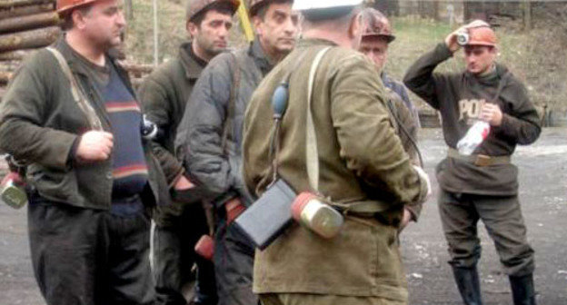 Грузинские шахтеры. Фото http://www.ekhokavkaza.com (RFE/RL) Грузинские шахтеры. Фото http://www.ekhokavkaza.com (RFE/RL)