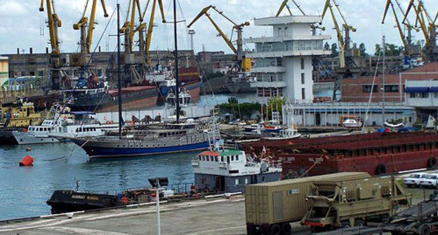 Морской порт Поти в Грузии. Фото http://ru.wikipedia.org