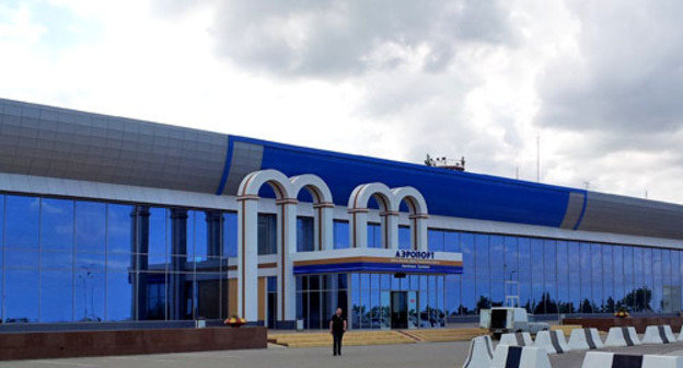Аэропорт Уйташ в Махачкале. Фото http://ru.wikipedia.org Аэропорт Уйташ в Махачкале. Фото http://ru.wikipedia.org