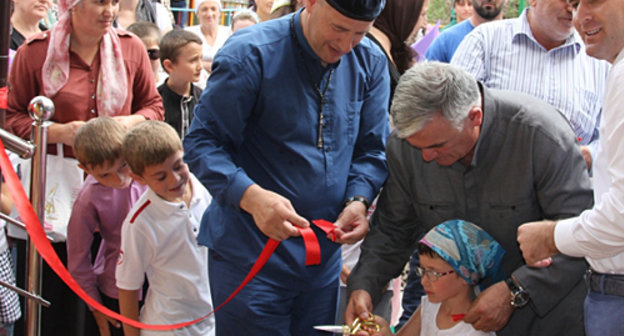 Открытие детского сада в Итум-Кали, Чечня. Фото http://itum-kali.com