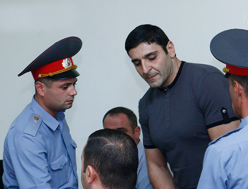 На первом заседании суда по делу о драке в ресторане "Арснакар", Ереван, 13 сентября 2012 г. Фото: © PanARMENIAN Photo/
Varo Rafayelyan На первом заседании суда по делу о драке в ресторане "Арснакар", Ереван, 13 сентября 2012 г. Фото: © PanARMENIAN Photo/
Varo Rafayelyan