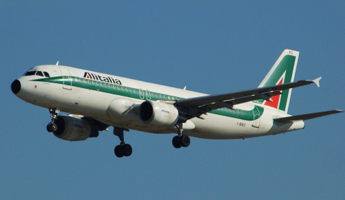 Аэробус А320 компании Alitalia. Фото: jmiguel rodriguez, http://www.flickr.com/photos/jmiguel Аэробус А320 компании Alitalia. Фото: jmiguel rodriguez, http://www.flickr.com/photos/jmiguel