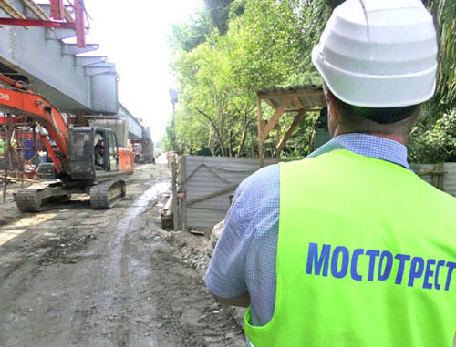 Строительство дороги-дублера в Сочи. Фото Светланы Кравченко для "Кавказского узла" Строительство дороги-дублера в Сочи. Фото Светланы Кравченко для "Кавказского узла"