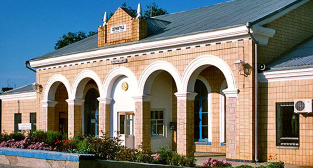 Зерноград Ростовской области. Вокзал. Фото http://upload.wikimedia.org Зерноград Ростовской области. Вокзал. Фото http://upload.wikimedia.org